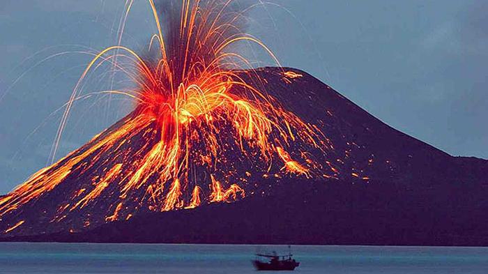 Meletusnya Gunung Krakatau